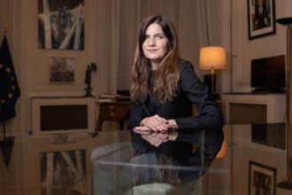 أليس روفو.. من دبلوماسية الإليزيه إلى قيادة الدفاع الفرنسي