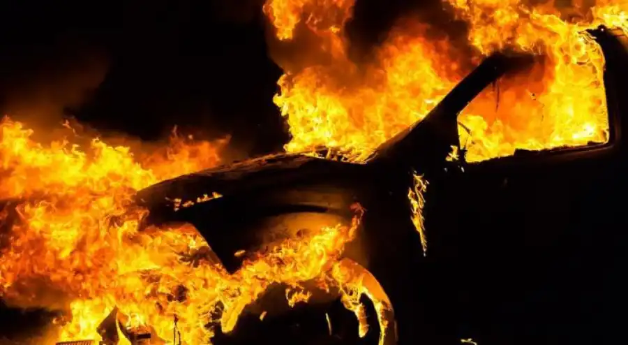 عاجل | الأمن يضبط شابين أشعلا النار بمركبة مواطن في إربد