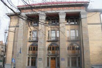 مكافحة الفساد الأوكرانية تفتش مكتب مدير زيلينسكي ضمن تحقيقات شبكة مينديتش