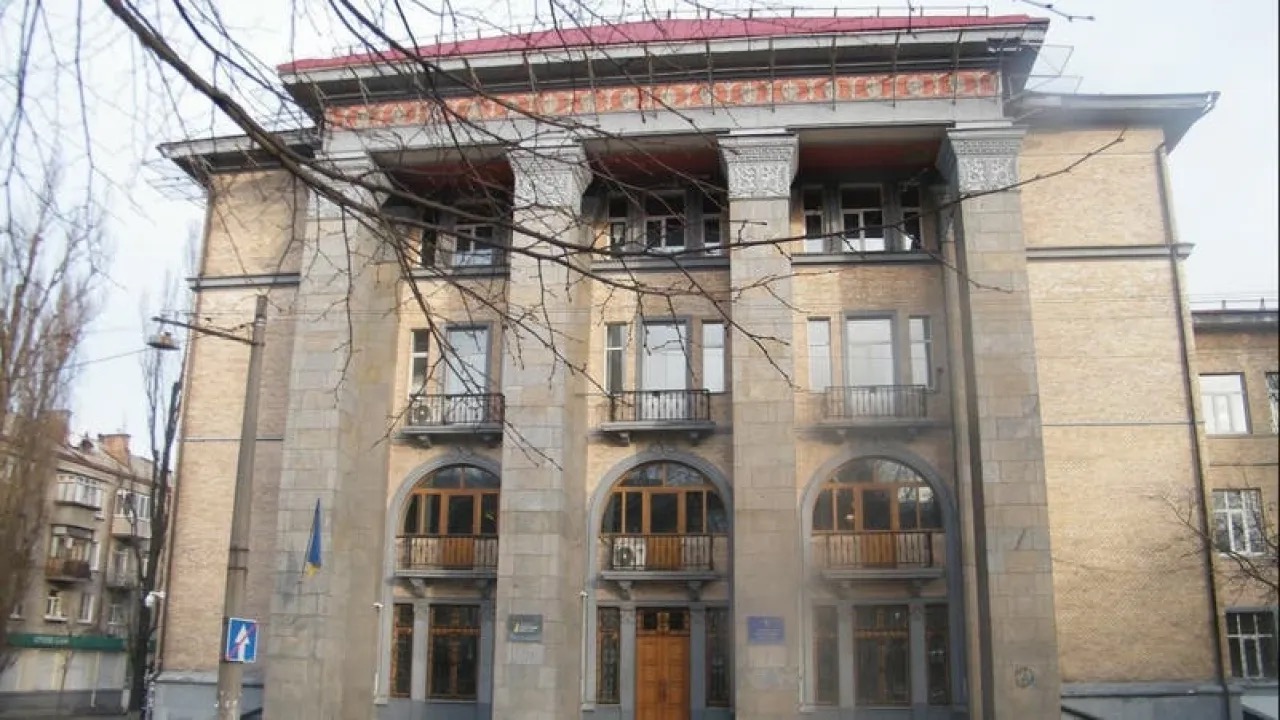 مكافحة الفساد الأوكرانية تفتش مكتب مدير زيلينسكي ضمن تحقيقات شبكة مينديتش