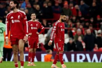 إميل هيسكي ينتقد أداء محمد صلاح: الهداف المصري يمر بفترة صعبة