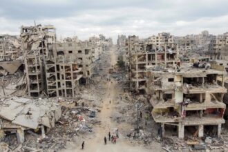 وصول جثامين 3 شهداء إلى خانيونس بعد قصف الاحتلال