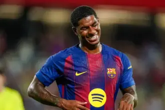 برشلونة يضغط لإتمام صفقة راشفورد رغم التحديات المالية