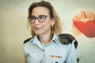 هاتف تومر–يروشالمي يحمل دلائل قد تهز قيادة الجيش الإسرائيلي