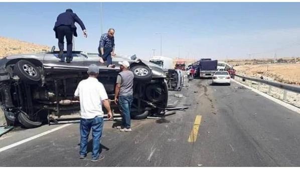 صورة حول : وفاة شخص وإصابة آخر في حادث تصادم على الطريق الصحراوي وفاة شخص وإصابة آخر في حادث تصادم على الطريق الصحراوي