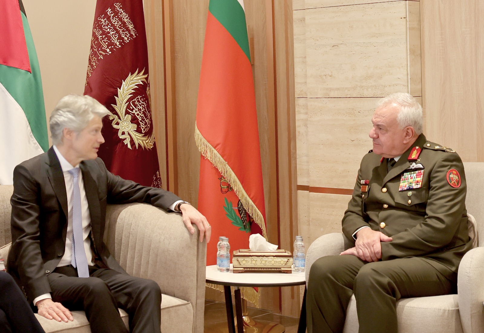 الحنيطي يستقبل مدير عام السياسة الأمنية في وزارة الدفاع الألمانية