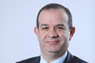 سميرات يطلع على مشروعات شركة الانتشار الرقمي