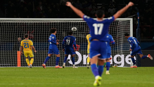 فرنسا تحجز مكانها في كأس العالم بعد هزيمة أوكرانيا