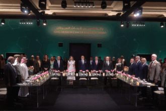 مندوبا عن الملك والملكة.. الأمير طلال يكرم الفائزين بجائزة الحسين لأبحاث السرطان