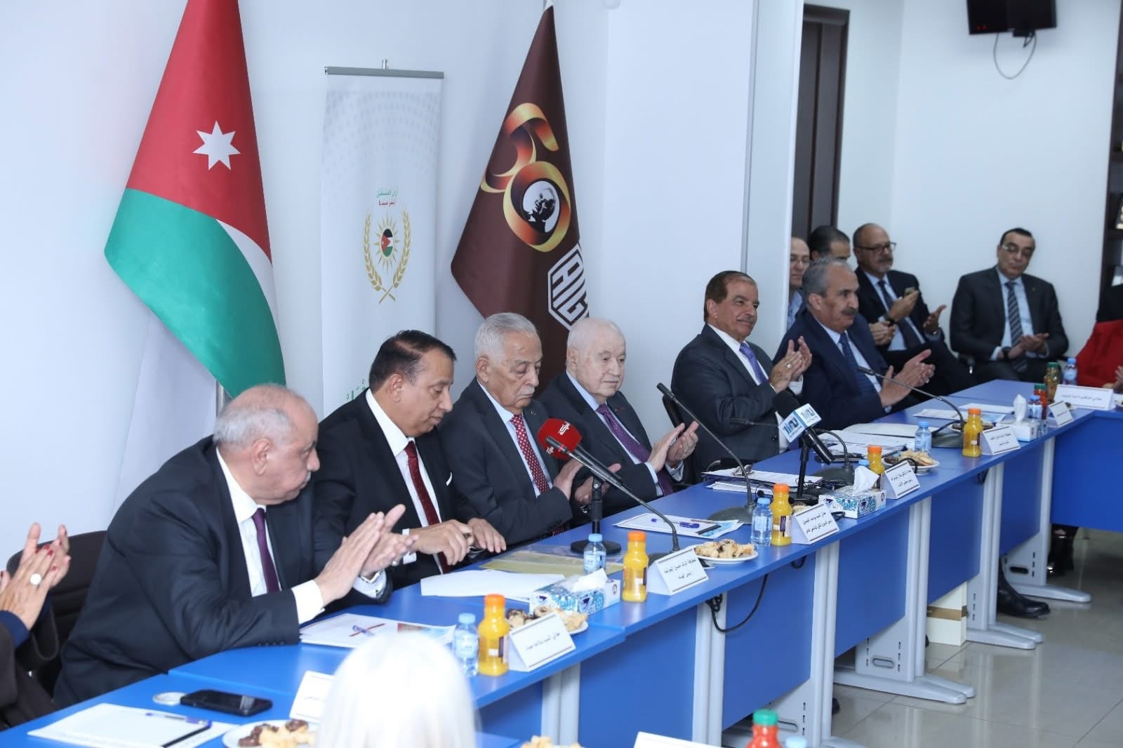 صورة حول : تحت رعاية رئيس الديوان الملكي الهاشمي… إشهار جمعية “أردن المستقبل” في عمّان تحت رعاية رئيس الديوان الملكي الهاشمي… إشهار جمعية “أردن المستقبل” في عمّان