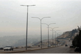 تحذير من ضباب كثيف ورياح مثيرة للغبار مع استمرار البرودة في المملكة