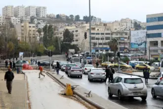 أزمة خانقة في عمان إثر تعطل مركبة جديدة