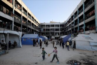 جرحى باستهداف الاحتلال مدرسة شرق غزة