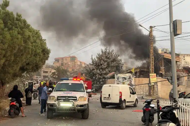 صورة حول : مسيرات “إسرائيلية” تحلق فوق بيروت مسيرات “إسرائيلية” تحلق فوق بيروت