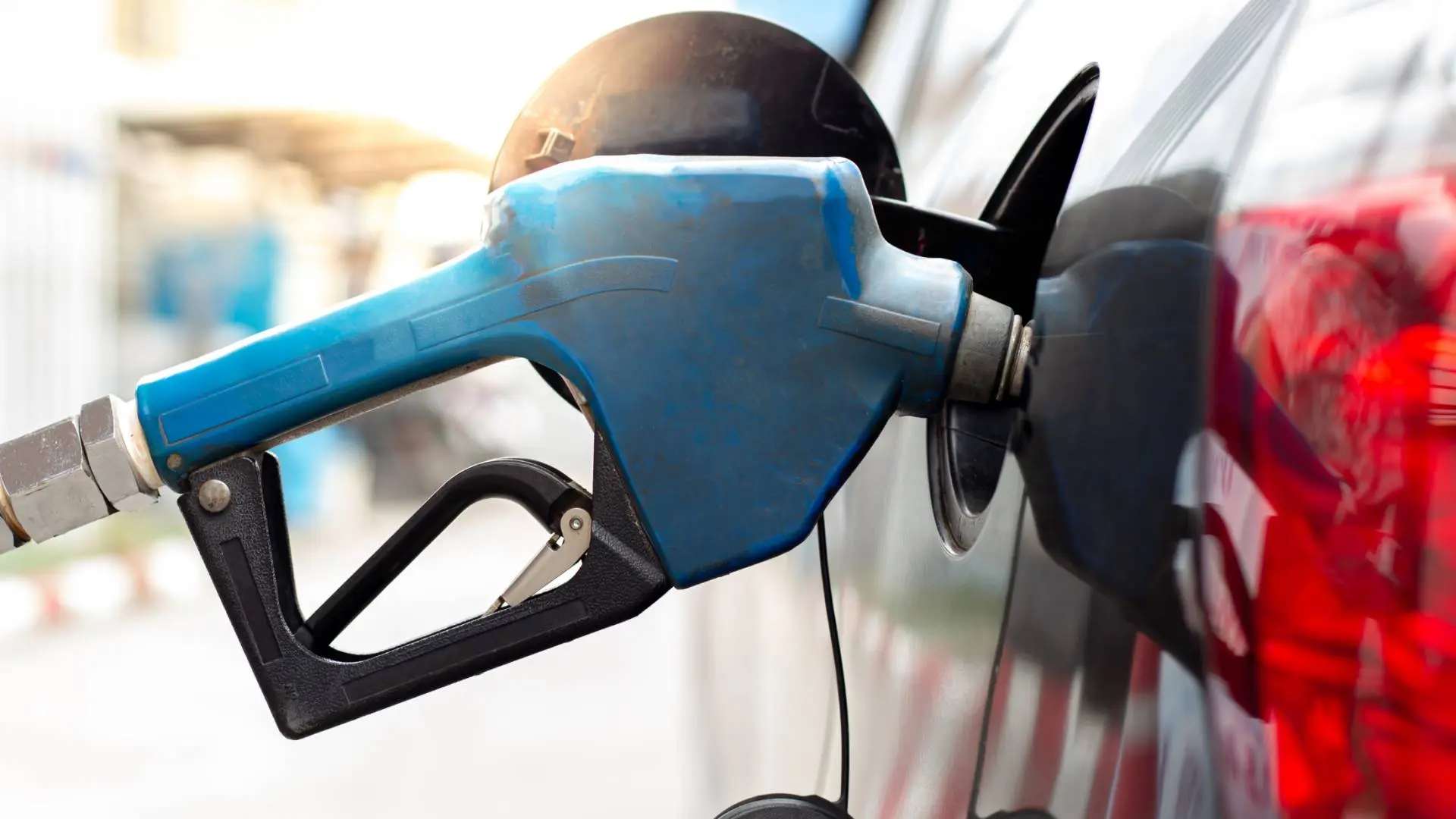 توقعات بانخفاض أسعار الوقود في الأردن خلال ديسمبر