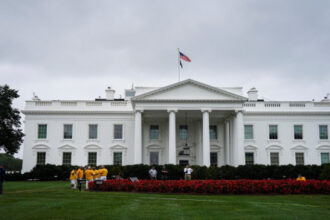 البيت الأبيض يصف المحادثات مع أوكرانيا بأنها "خطوة مهمة إلى الأمام"