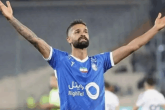 إيقاف لاعب إيراني بسبب فيديو يُظهر تناوله مشروبات كحولية