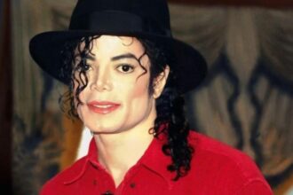 مايكل جاكسون يحقق نجاحاً عالمياً جديداً بأغنياته