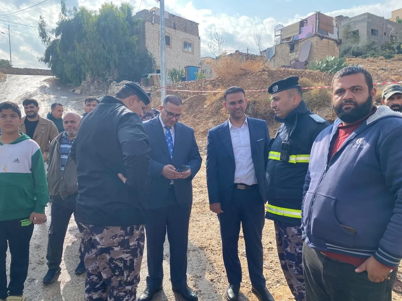 محافظ الزرقاء في أبو الزيغان