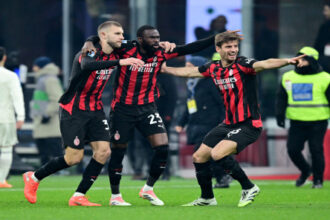 ميلان يهزم لاتسيو وينتزع صدارة الدوري الإيطالي