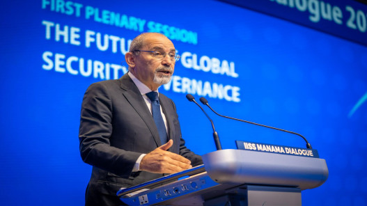 صورة حول : الصفدي يؤكد أهمية دعم غزة وسوريا ولبنان خلال مشاركته في حوار المنامة 2025 الصفدي يؤكد أهمية دعم غزة وسوريا ولبنان خلال مشاركته في حوار المنامة 2025