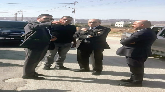 وزير الأشغال يتفقد مشاريع الطرق الثانوية والقروية في البلقاء