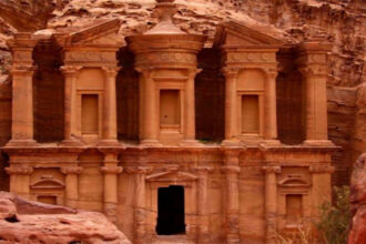 البترا تبحث تعزيز التعاون السياحي مع رجال الأعمال الجورجيين