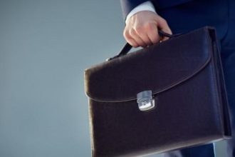 عاجل| وزارة الخارجية تعلن مسابقة لاختيار ملحقين دبلوماسيين للشباب المؤهلين