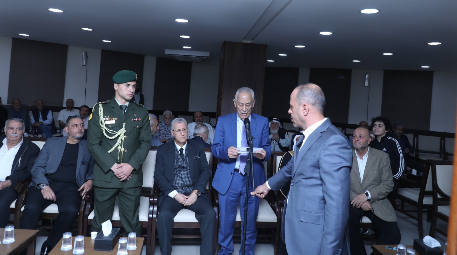 *مندوباً عن الملك وولي العهد... العيسوي يعزي بوفاة العلامة زغلول النجار*