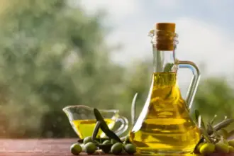 الطفيلة : الاجهزة الامنية تضبط شخص يصنع زيت باستخدام عباد الشمس