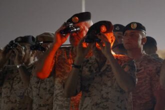 تنفيذ تمرين “صقور الهواشم/6” بحضور رئيس هيئة الأركان ونظيره البحريني