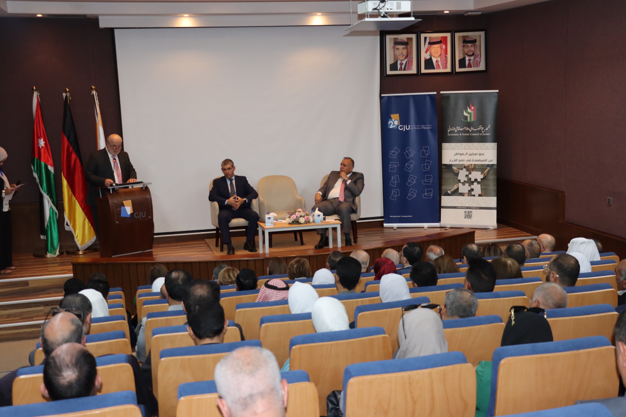 صورة حول : المجلس الاقتصادي والاجتماعي يعقد اجتماعه السادس في مادبا المجلس الاقتصادي والاجتماعي يعقد اجتماعه السادس في مادبا