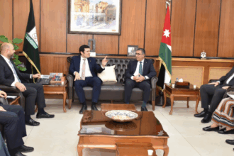 جامعة اليرموك وأورنج الأردن تبحثان تعزيز التعاون في الابتكار والتعليم الرقمي