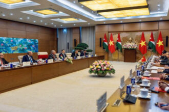 عاجل| الملك عبد الله الثاني يلتقي رئيس البرلمان الفيتنامي