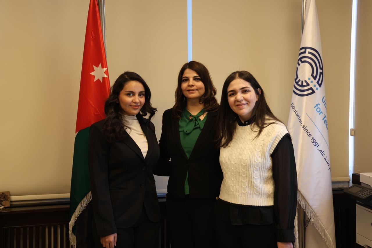 طالبتان أردنيتان تحصدان المركز الأول عالميًا في مسابقة الذكاء الاصطناعي التوليدي