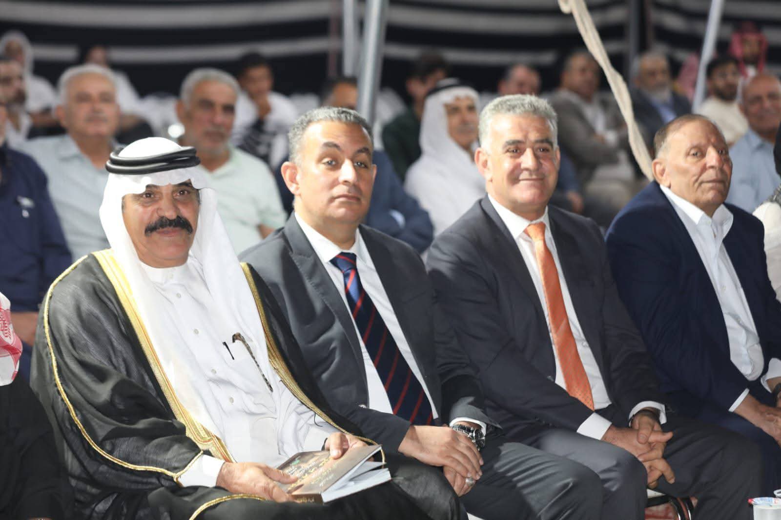 صورة حول : أمسية أدبية في الكفرين تحتفي بمسيرة الشاعر نمر بن عدوان أمسية أدبية في الكفرين تحتفي بمسيرة الشاعر نمر بن عدوان