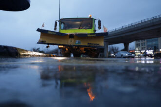 الأشغال تتعامل مع 80 بلاغًا خلال المنخفض الجوي دون تأثير على حركة الطرق