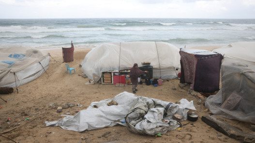 صورة حول : وزارة الصحة في غزة: 17 شهيدًا و3 إصابات خلال 72 ساعة وزارة الصحة في غزة: 17 شهيدًا و3 إصابات خلال 72 ساعة