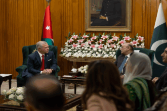 عاجل | الملك والرئيس الباكستاني يركزان على التعاون وحل النزاعات في المنطقة