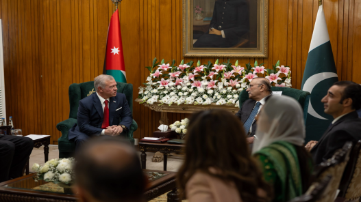 صورة حول : عاجل | الملك والرئيس الباكستاني يركزان على التعاون وحل النزاعات في المنطقة عاجل | الملك والرئيس الباكستاني يركزان على التعاون وحل النزاعات في المنطقة