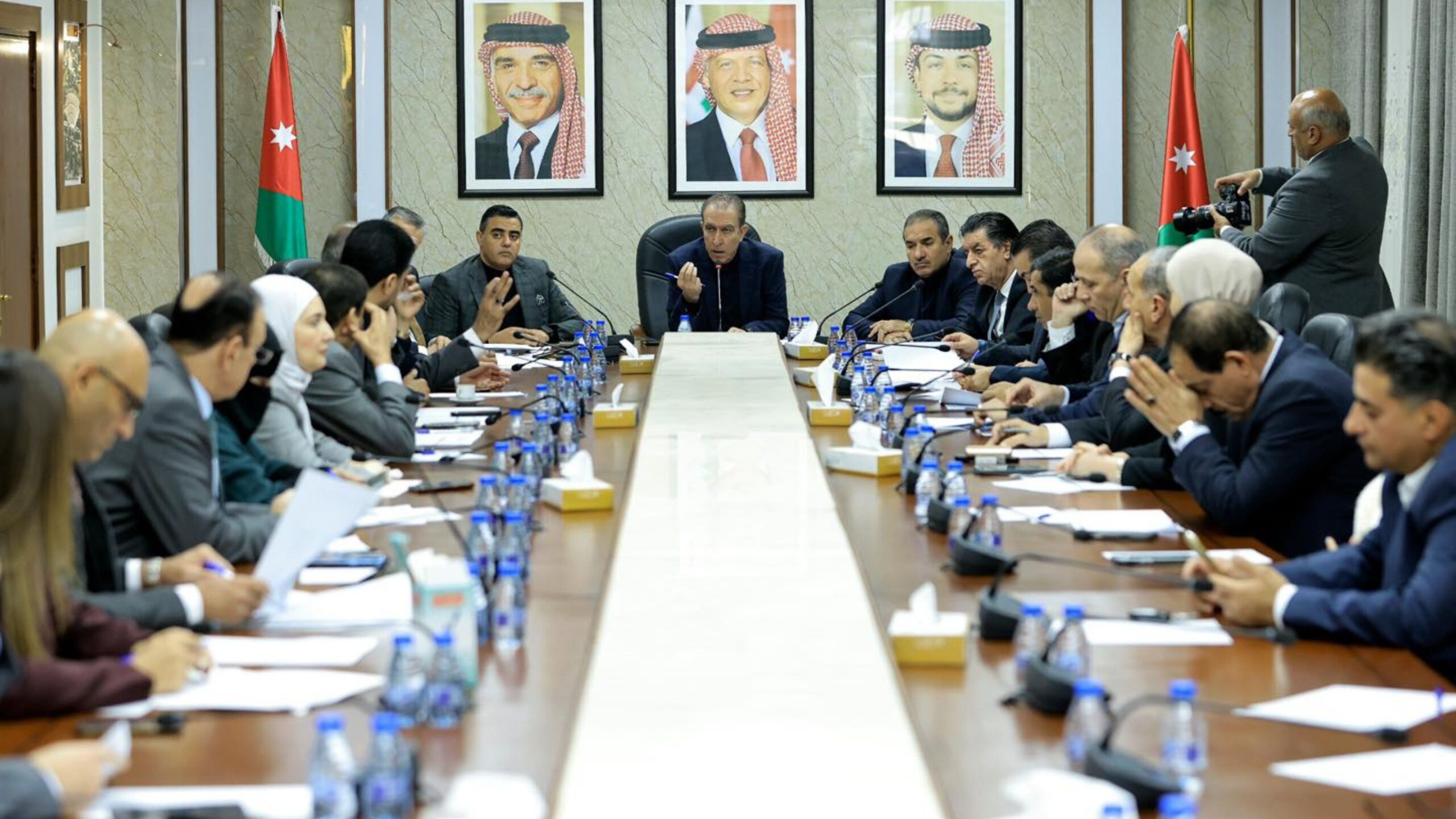 صورة حول : “الميثاق الوطني” تبحث تعديلات قانون خدمة العلم وتنسّق لطرح ملاحظاتها تحت القبة “الميثاق الوطني” تبحث تعديلات قانون خدمة العلم وتنسّق لطرح ملاحظاتها تحت القبة