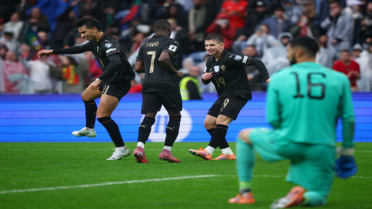 صورة حول : فرنانديز يقود البرتغال للتأهل بكرة عالمية ويعوّض غياب رونالدو بثلاثية فرنانديز يقود البرتغال للتأهل بكرة عالمية ويعوّض غياب رونالدو بثلاثية