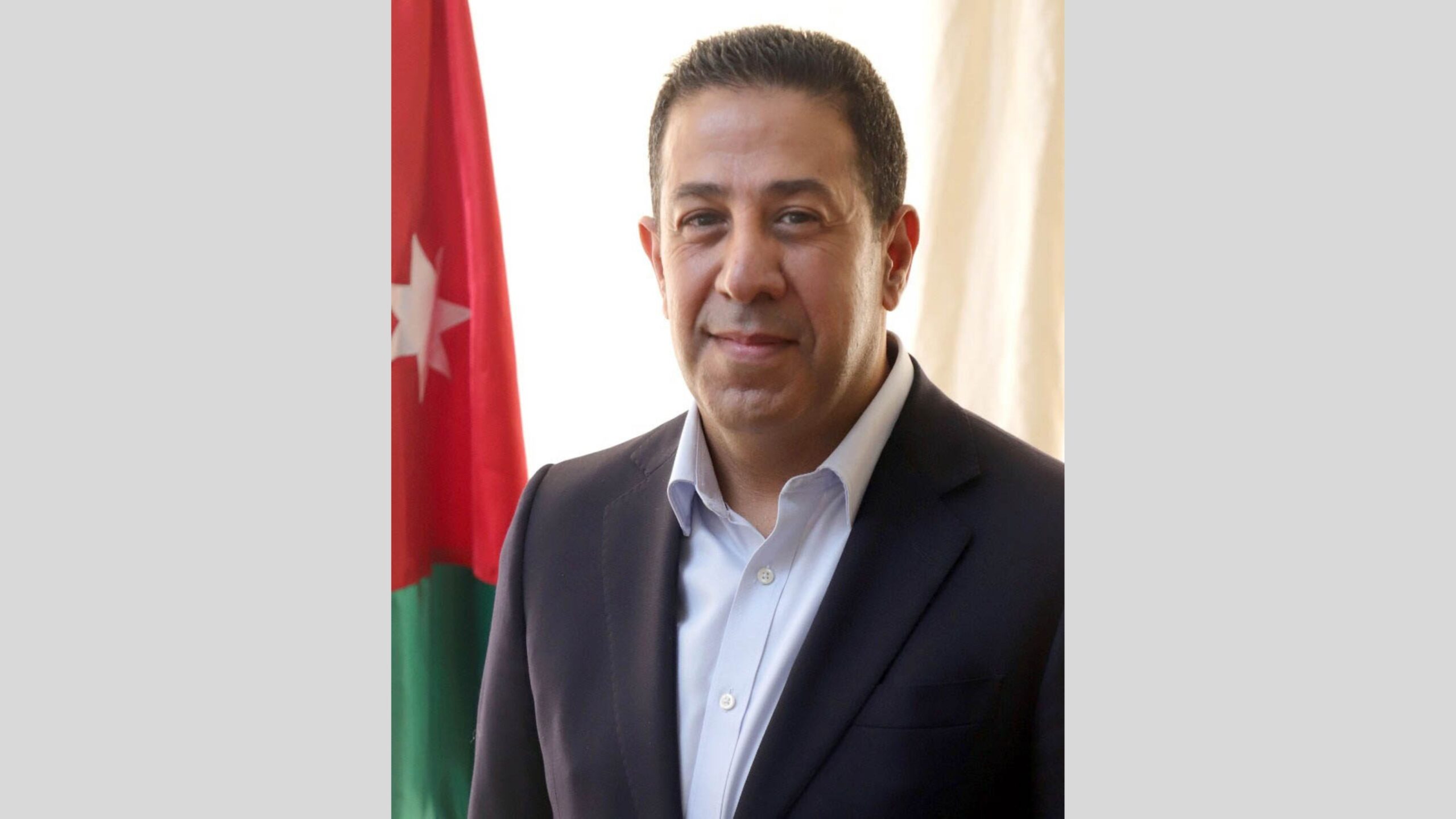 صورة حول : أبو حلتم: تعديل التعرفة الجمركية خطوة محفزة للصناعة الوطنية وتوفير فرص العمل أبو حلتم: تعديل التعرفة الجمركية خطوة محفزة للصناعة الوطنية وتوفير فرص العمل