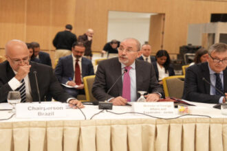 الصفدي يؤكد على دعم المجتمع الدولي للأونروا في مواجهة الأزمة الإنسانية بغزة