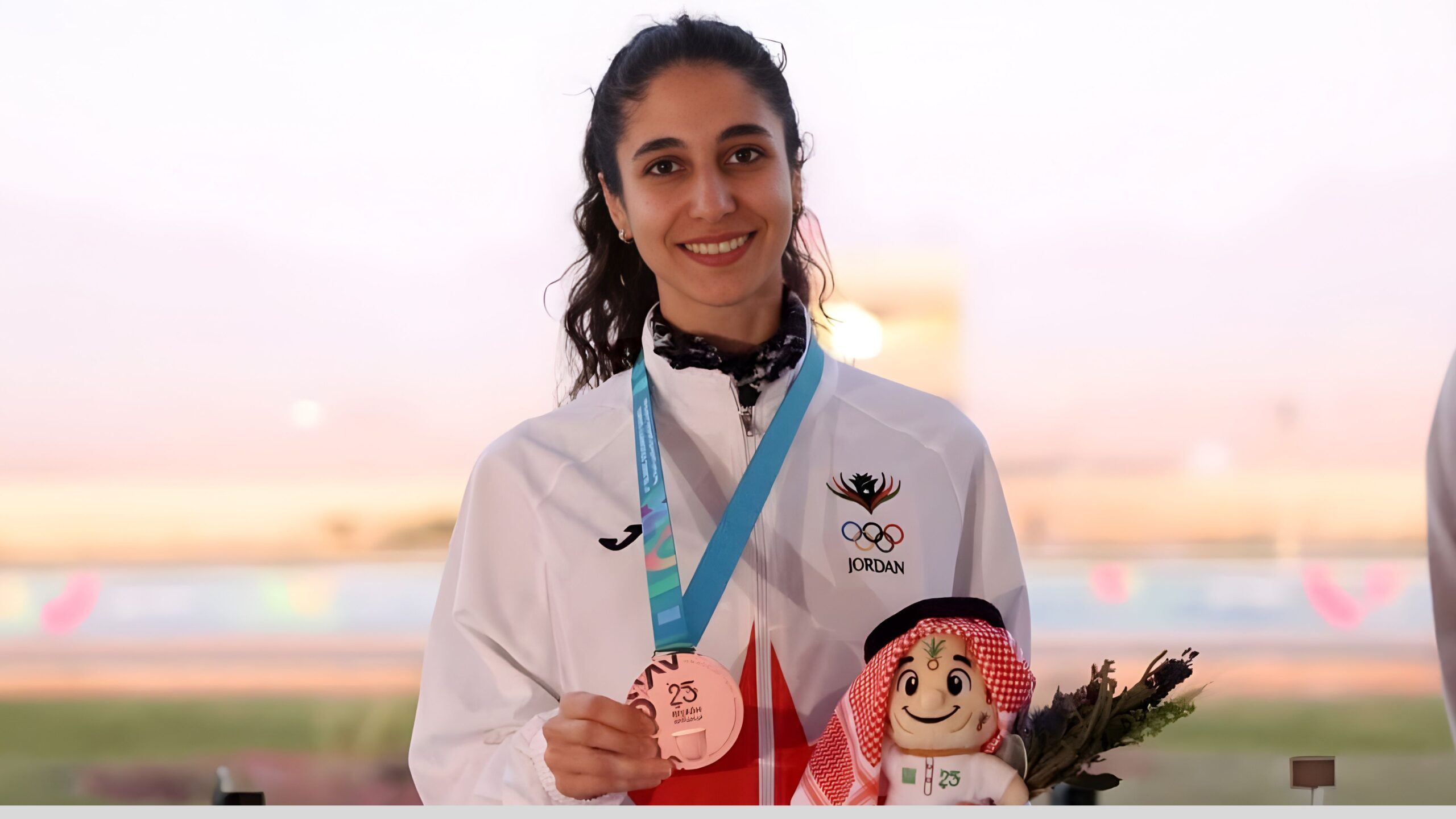 صورة حول : روان صلاح تحصد البرونزية للهجن الأردنية في ألعاب التضامن الإسلامي بالرياض روان صلاح تحصد البرونزية للهجن الأردنية في ألعاب التضامن الإسلامي بالرياض