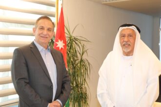 الخريسات يبحث مع أمين جائزة خليفة دعم تطوير قطاع النخيل وصناعة التمور الأردنية