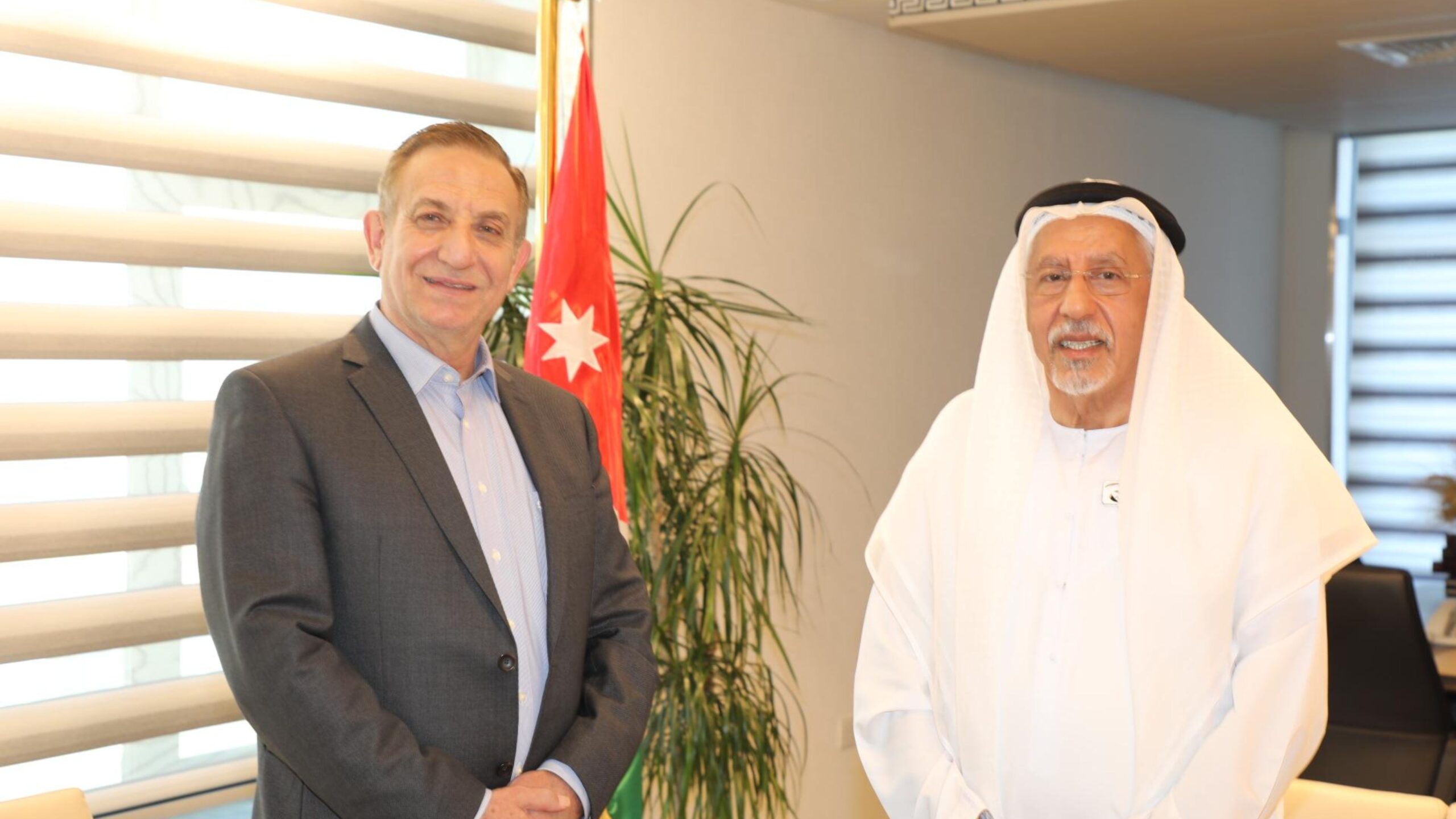 الخريسات يبحث مع أمين جائزة خليفة دعم تطوير قطاع النخيل وصناعة التمور الأردنية