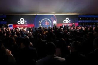 طلبة يعرضون مشاريع مبتكرة في مؤتمر الأمن السيبراني بالبحر الميت