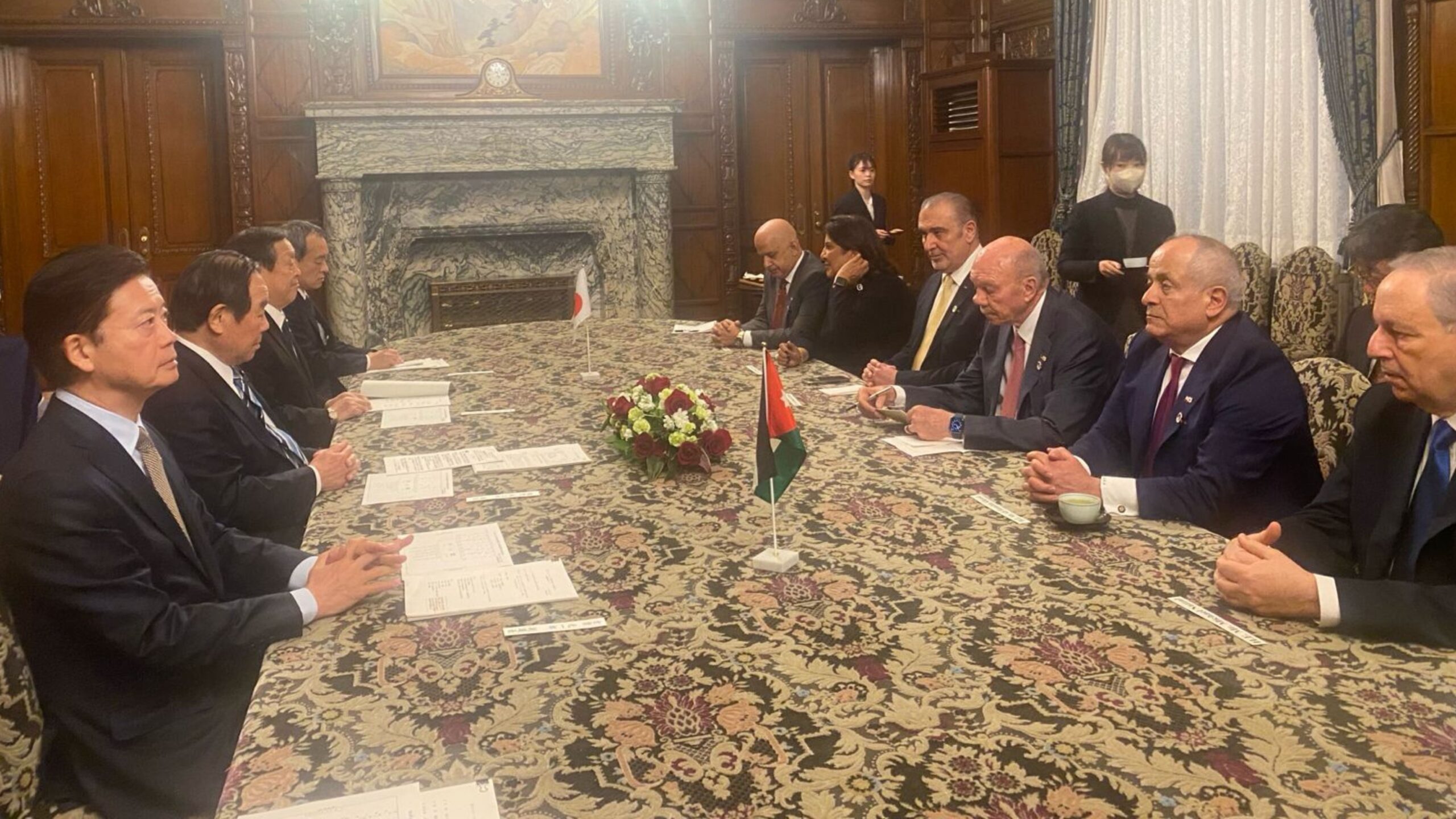 صورة حول : الفايز في طوكيو: دعوة لالتزام إسرائيل بوقف النار وتعزيز الشراكة الأردنية اليابانية الفايز في طوكيو: دعوة لالتزام إسرائيل بوقف النار وتعزيز الشراكة الأردنية اليابانية