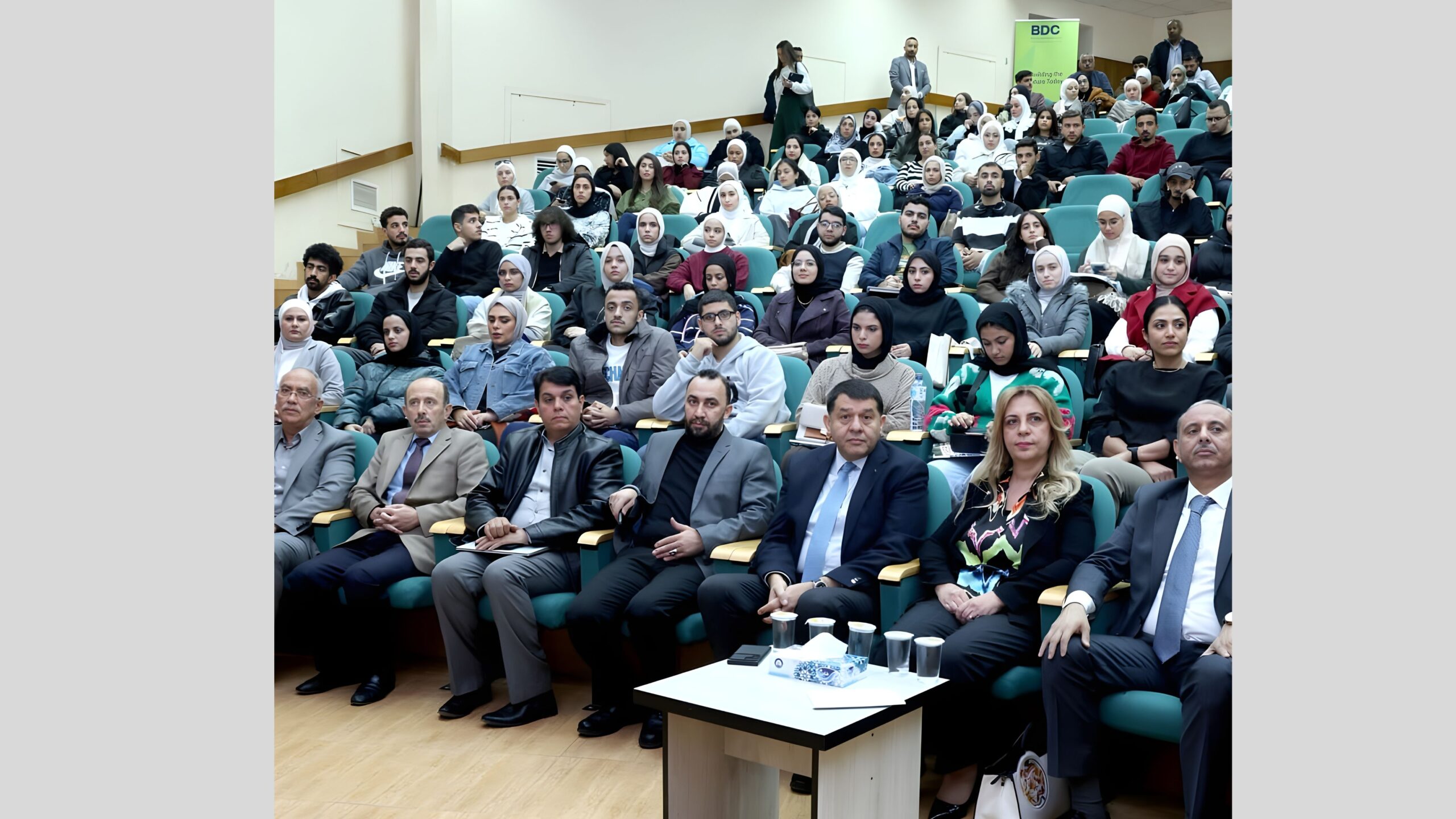 الجامعة الأردنية تطلق منصة ذكية وبرنامج تدريبي لدعم توظيف الشباب